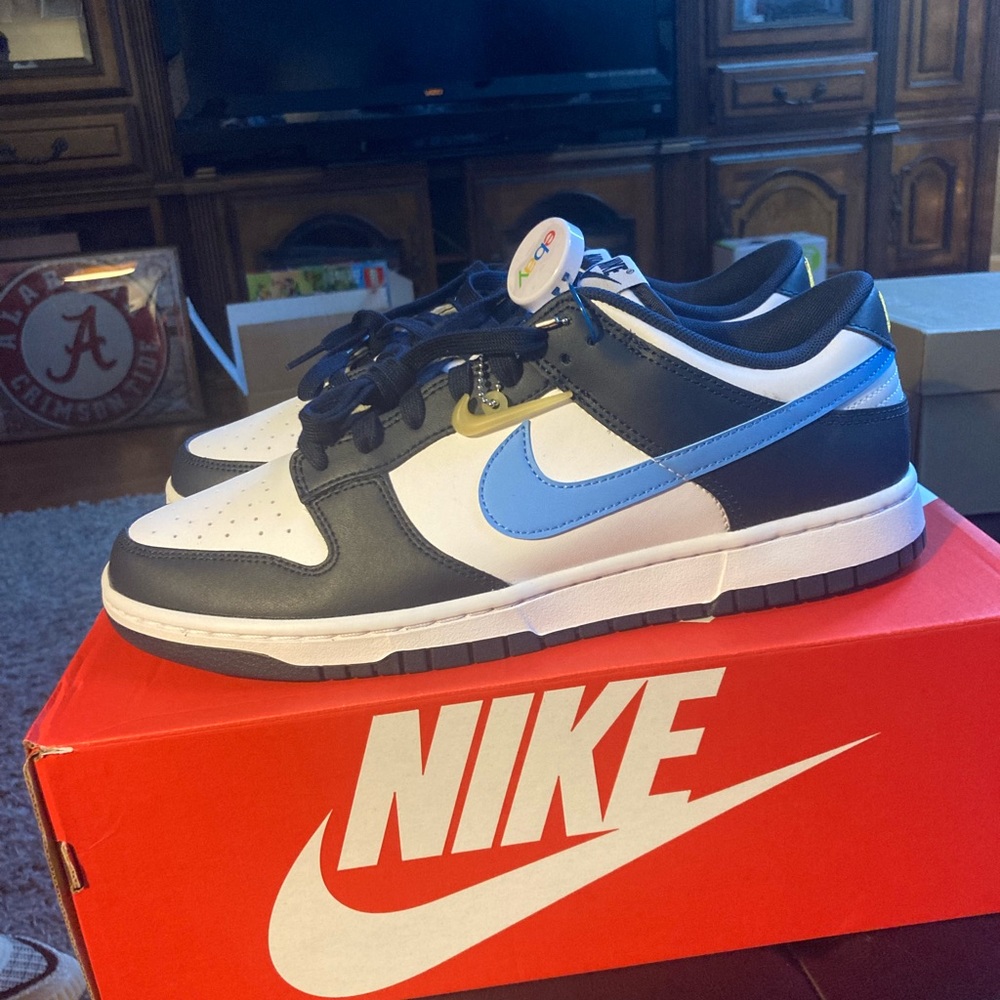 Nike dunks low obsidian university blue